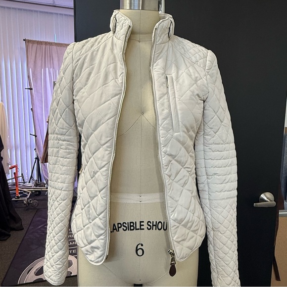 5 jacket Lululemon (4),Calvin Klein (xs), Industry (s) Love tree (s), Zara (xs) - Picture 14 of 16